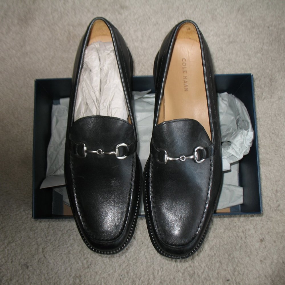 COLE HAAN BLACK LEATHER LOAFERS - NEW - 13M